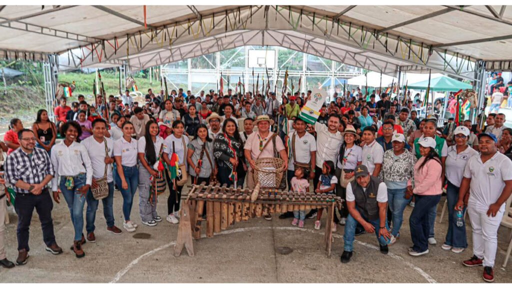 Entrega simbólica de tierras al Pueblo Awá