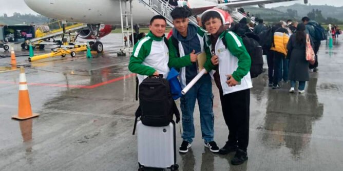 Dos jóvenes de Guachucal viajan a Singapur para representar a Colombia en el Mundial de Robótica