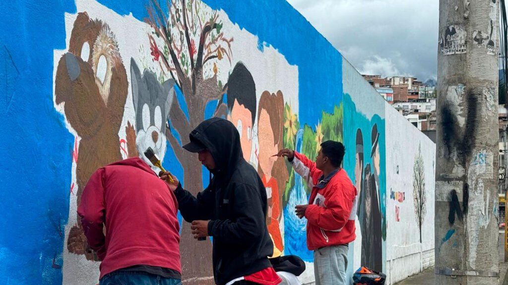 Pintura de mural en la Comuna 5 de Pasto