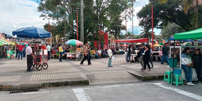 Segundo domingo de peatonalización del parque de Sandoná