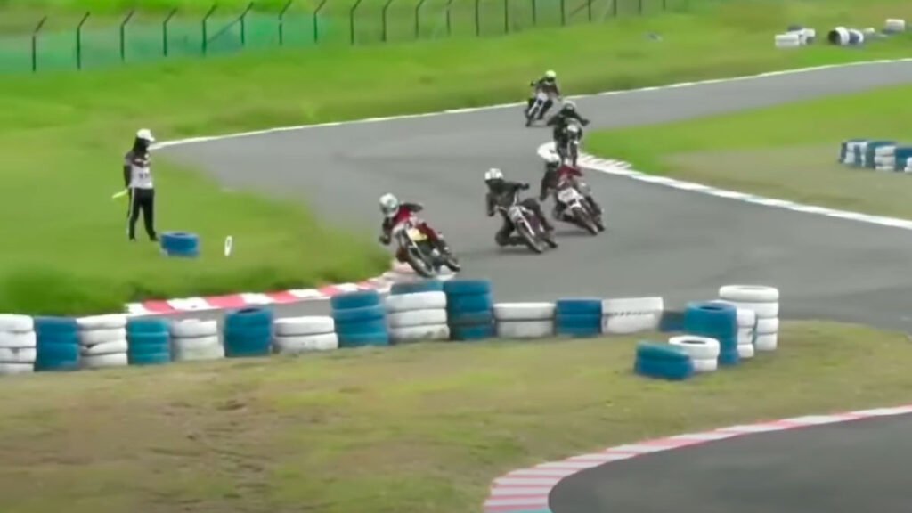Competencia de motovelocidad de los Juegos Departamentales