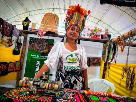 Emprendedora en Bioexpo en Pasto
