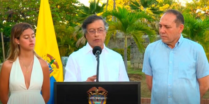 Presidente Petro salario mínimo