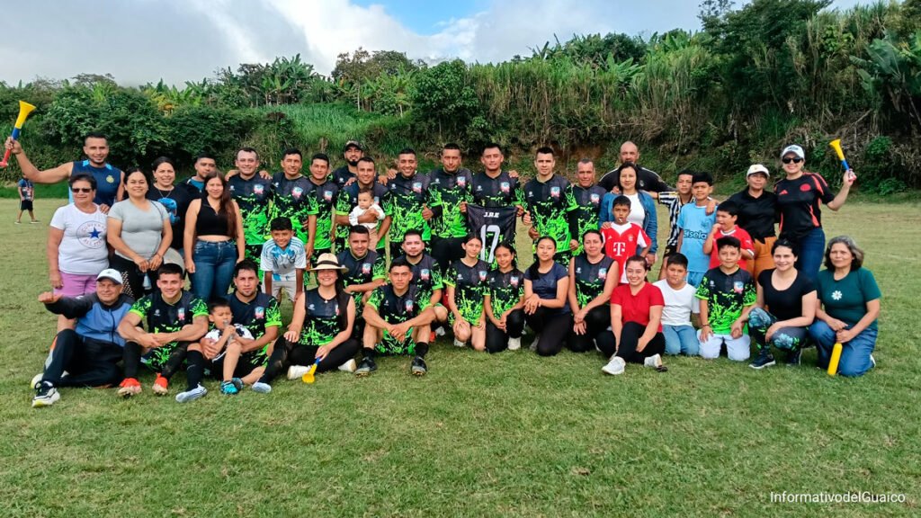 Veinte de Julio con aficionados