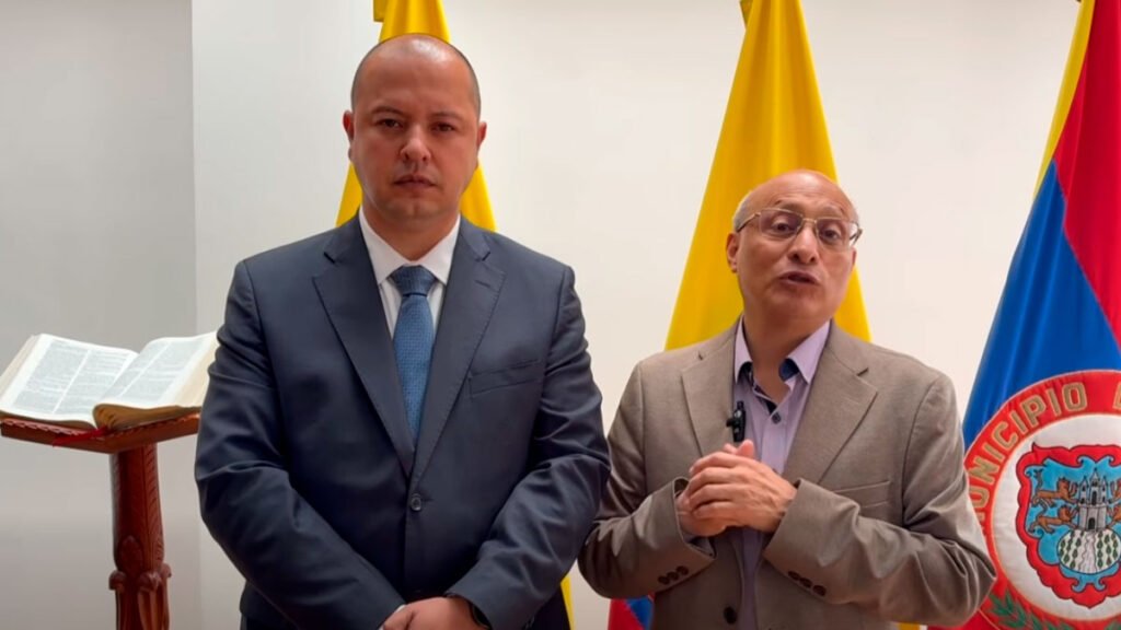 Arturo Ortega de la Cámara de Comercio de Pasto y Nicolás Toro, alcalde de Pasto