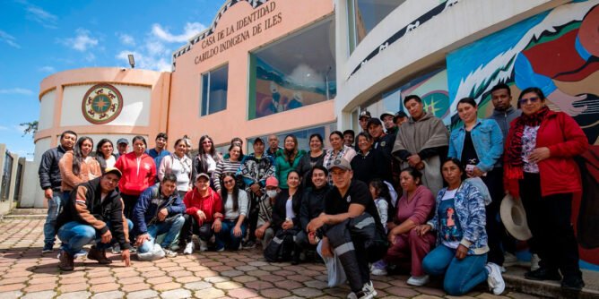 Beneficiarios del proyecto de cuyes del municpio de Iles