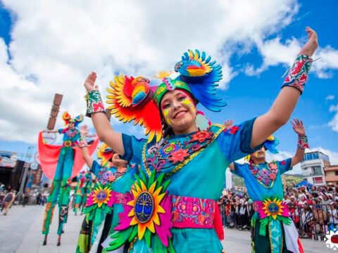 Colectivo coreográfico en el Carnaval de Pasto
