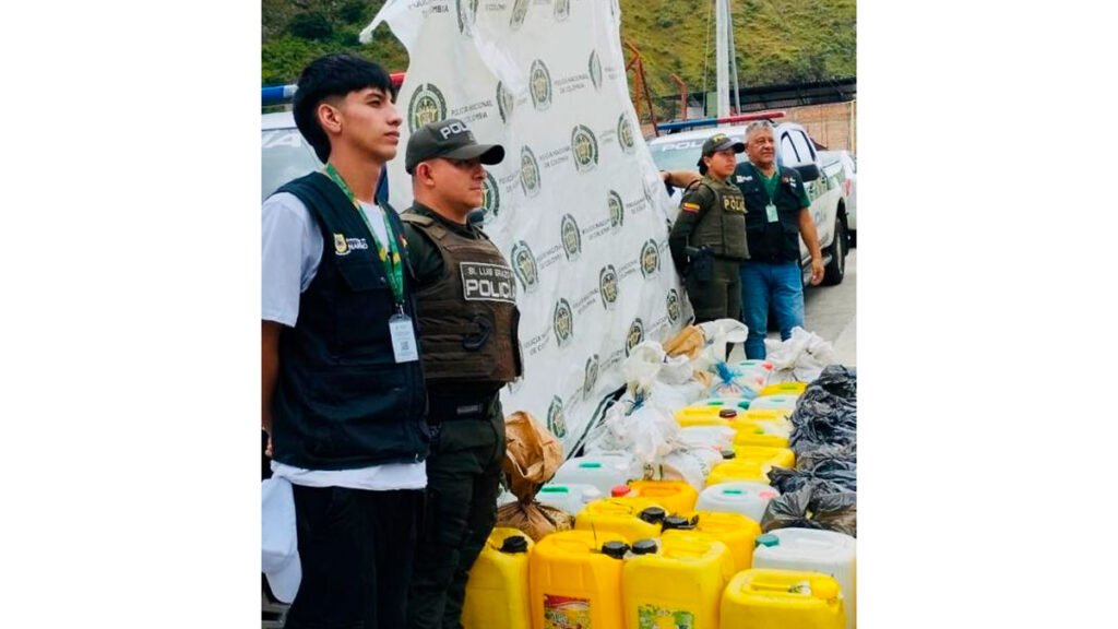 Decomiso de licor ilegal en El Pedregal, Imués