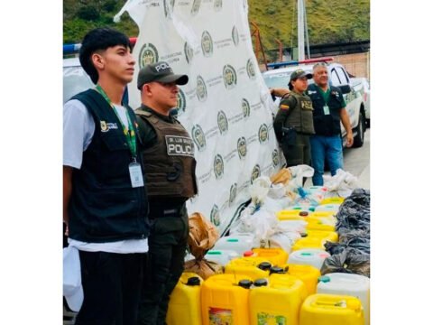 Golpe al contrabando: decomisan licor ilegal avaluado en $10 millones en Nariño Decomiso de licor ilegal en El Pedregal, Imués
