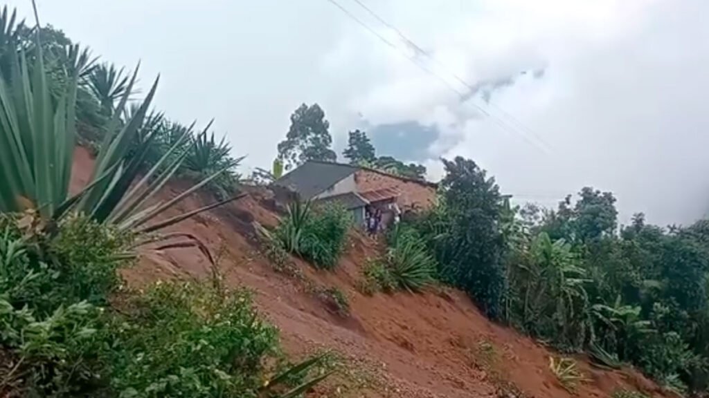 Deslizamiento en El Maco, La Florida