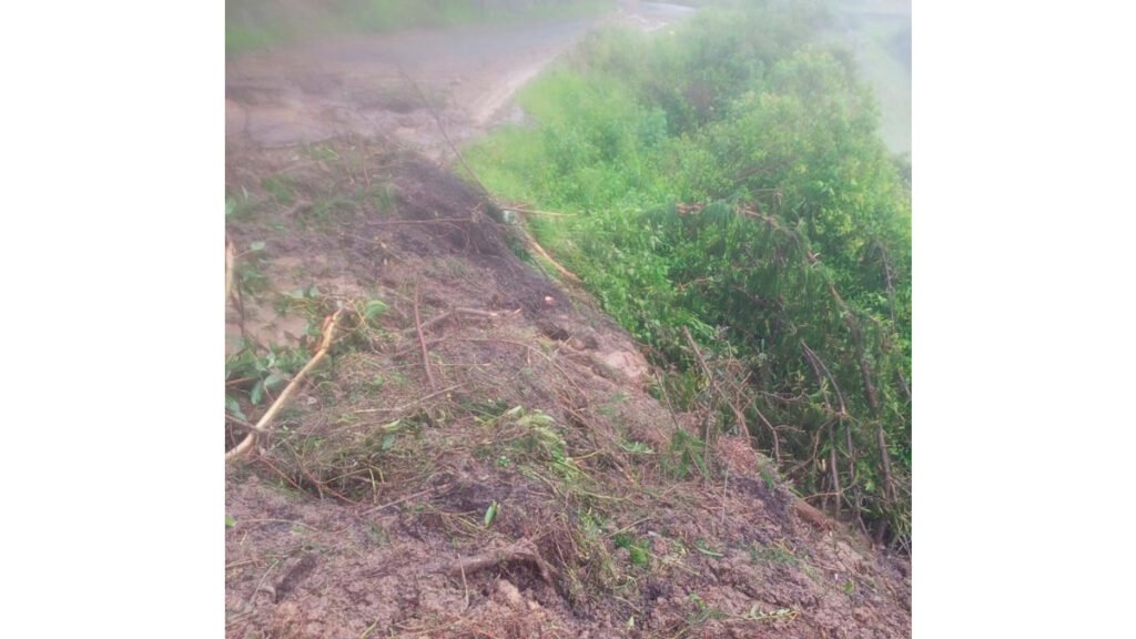 Deslizamiento vía Túquerres - Samananiego