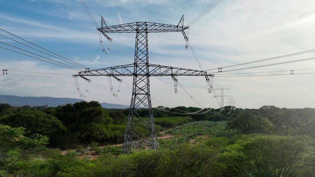 Líneas de transmisión eléctrica