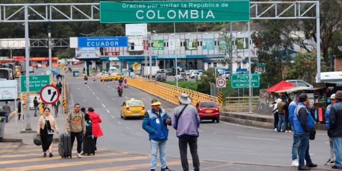 Puente Internacional de Rumichaca