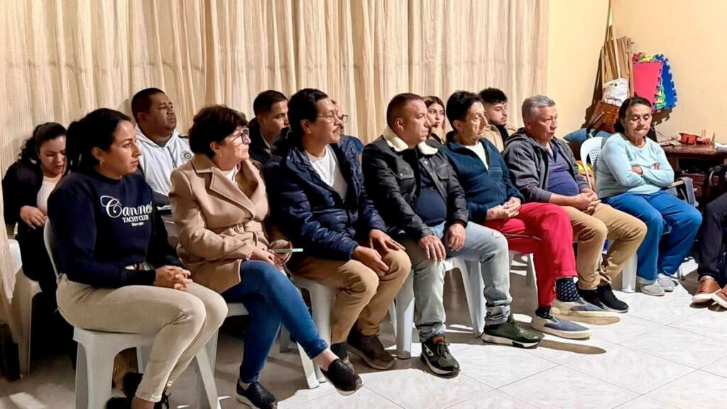 Socialización proyectos de alcantarillado y pavimentación en la calle 8 de Sandoná