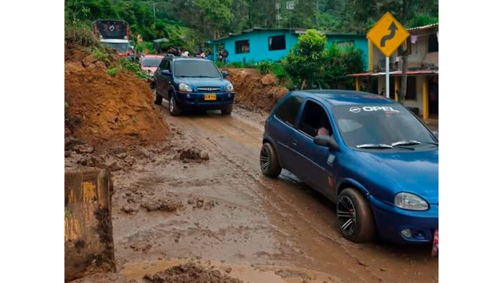 Vía a un carril entre Yacuanquer y Consacá