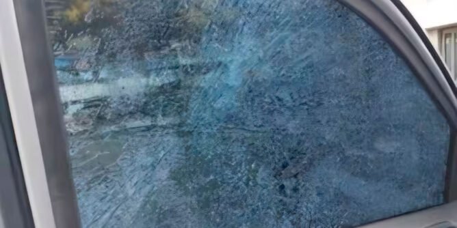 Vidrio de vehículo impactado