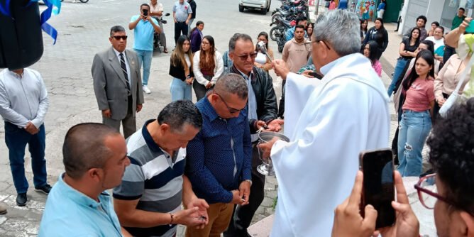 bendición de buses escolares en Sandoná
