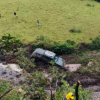 Lluvias provocan deslizamiento en Nariño: una persona herida y vía bloqueada Camioneta en el deslizamiento de El Chorrillo, Nariño