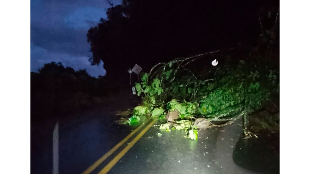 Derrumbe en La Nariz del Diablo, Santa Rosa, Sandoná