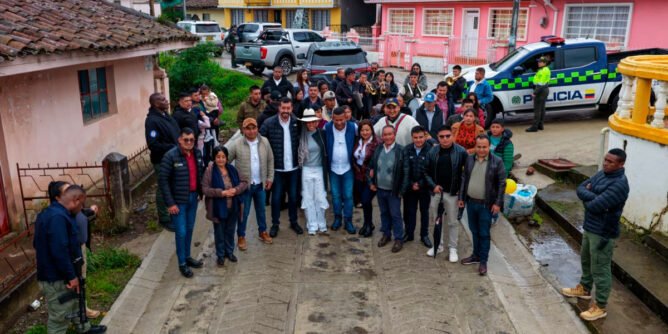 Entregaron placas huellas en Sapuyes, Nariño
