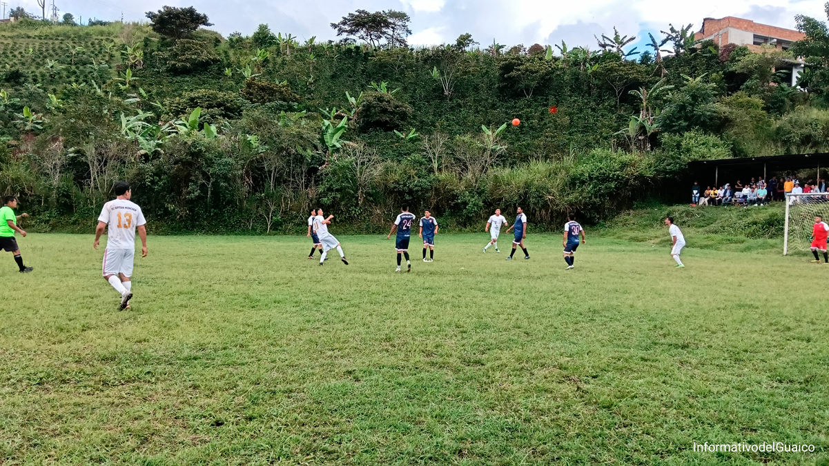 Final del campeonato de fútbol 9 entre San Miguel y Bolívar Final del campeonato de fútbol 9 entre San Miguel y Bolívar