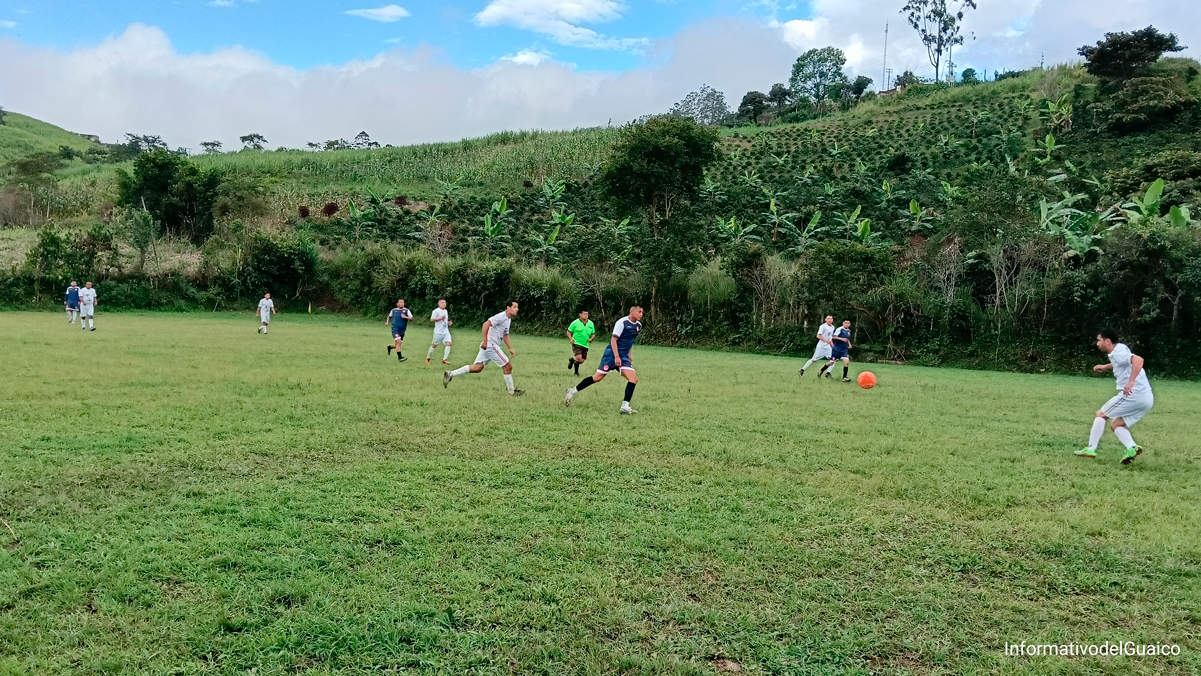 Final del campeonato de fútbol 9 entre San Miguel y Bolívar Final del campeonato de fútbol 9 entre San Miguel y Bolívar
