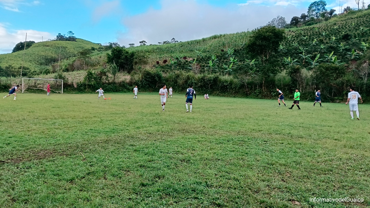 Final del campeonato de fútbol 9 entre San Miguel y Bolívar Final del campeonato de fútbol 9 entre San Miguel y Bolívar