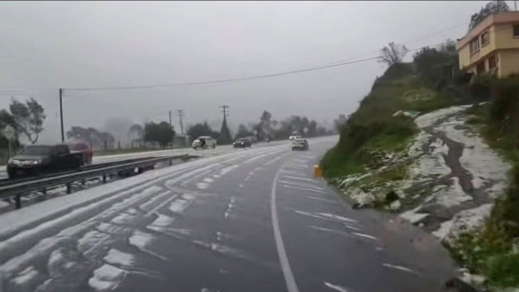 Granizada en La Coba Negra, vía Panamericana Pasto - Ipiales