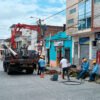 Instalación de nuevo poste de energía en el barrio Obrero de Sandoná