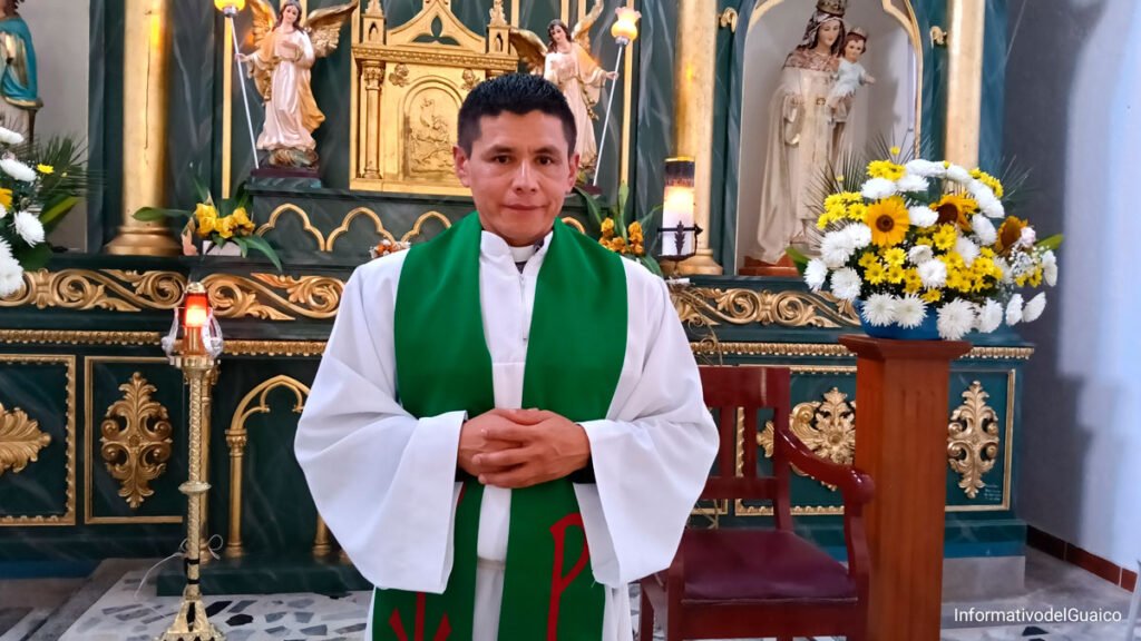 Presbítero Hivo Hoyos Aroca