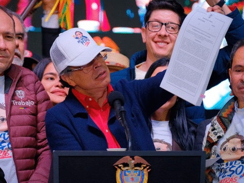 Presidente Gustavo Petro y el salario mínimo vital