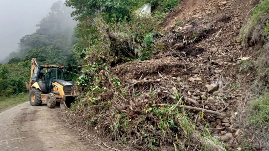 Remoción de derrumbes en Nariño
