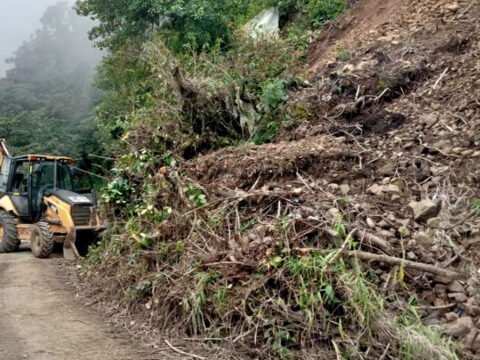 Remoción de derrumbes en Nariño