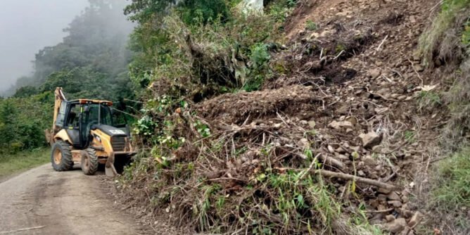 Remoción de derrumbes en Nariño