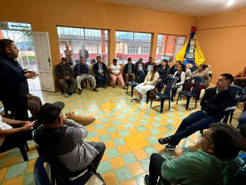 Alcaldía de Sandoná socializó construcción de cuatro placas huella para mejorar la conectividad rural Socialización placa huella en El Tambillo