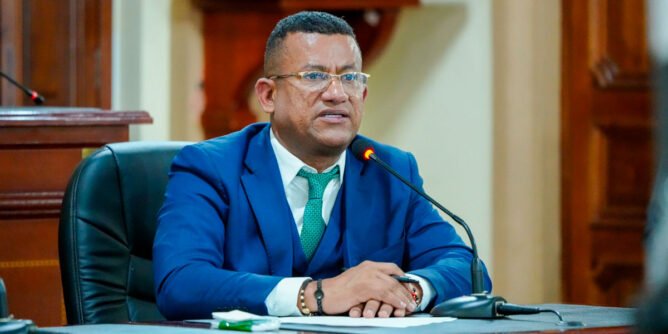 Gobernador de Nariño Luis Alfonso Escobar