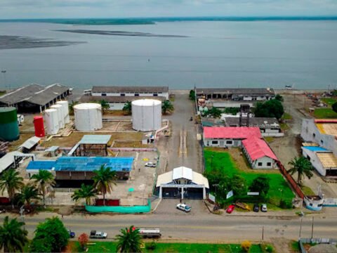 Planta de Petrodecol en Tumaco