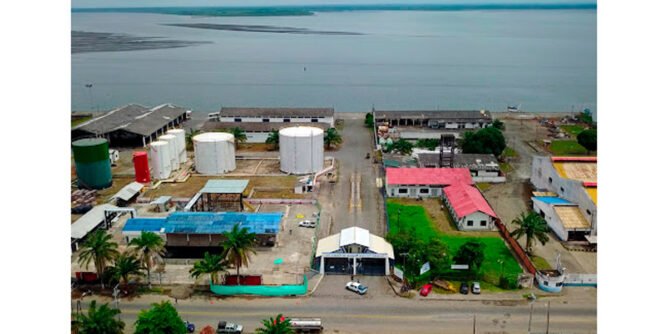 Planta de Petrodecol en Tumaco