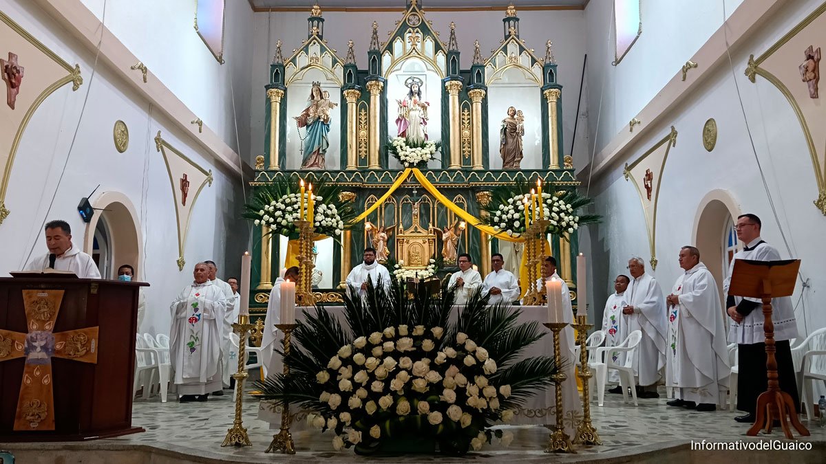 El presbítero Alveiro Bastidas Martínez celebra su primera eucaristía en el templo del Sacratísimo Corazón de Jesús de El Ingenio, Sandoná