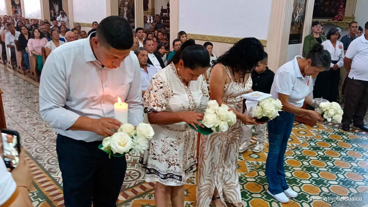 El presbítero Alveiro Bastidas Martínez celebra su primera eucaristía en el templo del Sacratísimo Corazón de Jesús de El Ingenio, Sandoná