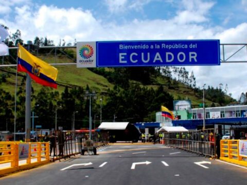 Puente internacional de Rumichaca, en la frontera entre Colombia y Ecuador