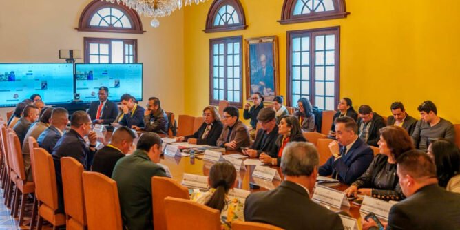 Trataron tema de crisis fronteriza en la Cancillería de Colombia