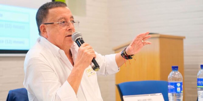 William Restrepo, comisionado de la CREG