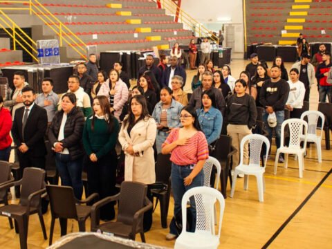 Entrega de dotación para centros de atención de adultos