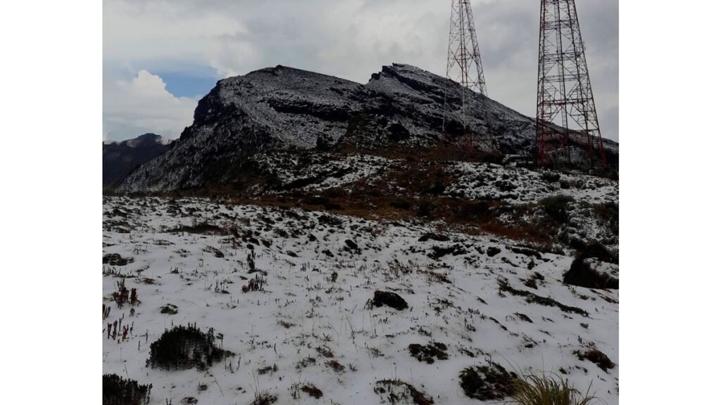 Volcán Galeras nevado este lunes