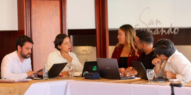 Ministra de agricultura Martha Carvajalino y secretaria de agricultura de Nariño Prinith Jurado