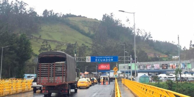 Puente internacional de Rumichaca