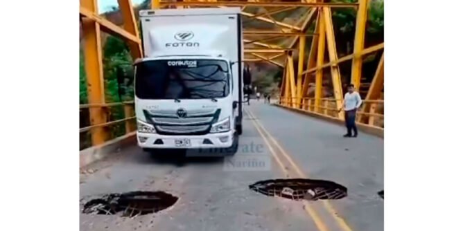 Puente sobre el río Mayo