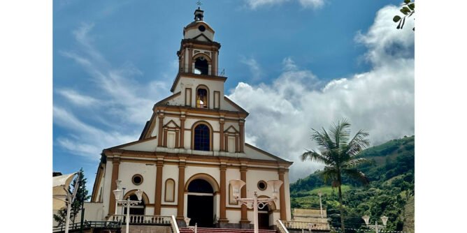 Templo de Nuestra Señora del Rosario de Linares