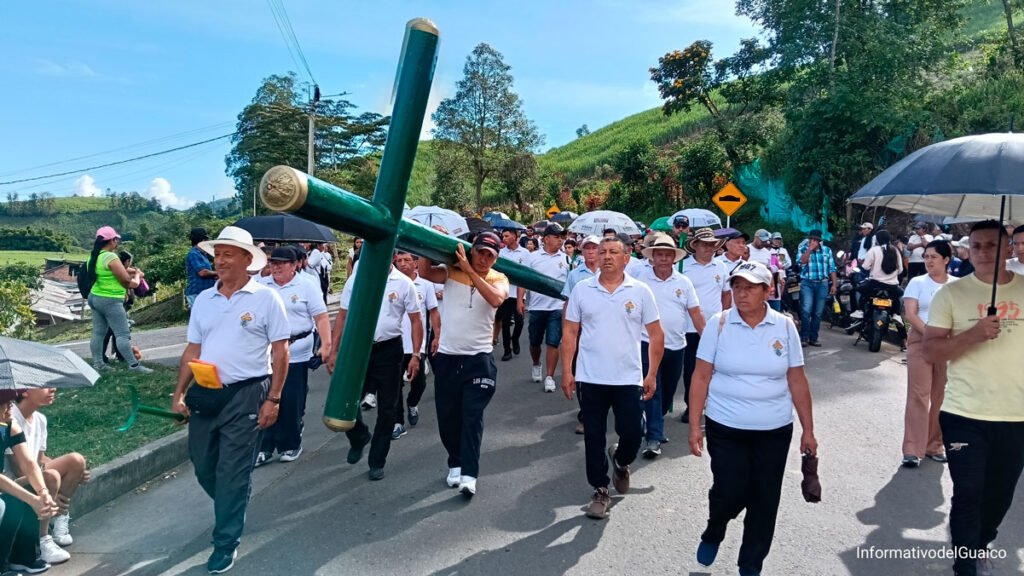 Víacrucis en Sandoná
